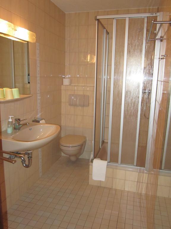 Hotel Garni Weisses Ross Stolberg i. Harz Стая снимка